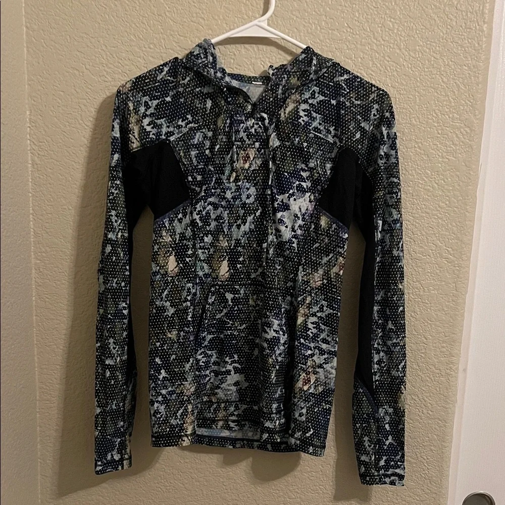 lululemon athletica Black and Blue Patterned Hoodie